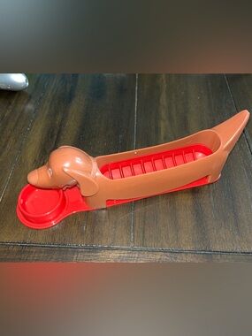 Dachshund “Weiner Dog”Weiner Chopper w/ Condiment Cup / Bite Size Cutter / Sakar